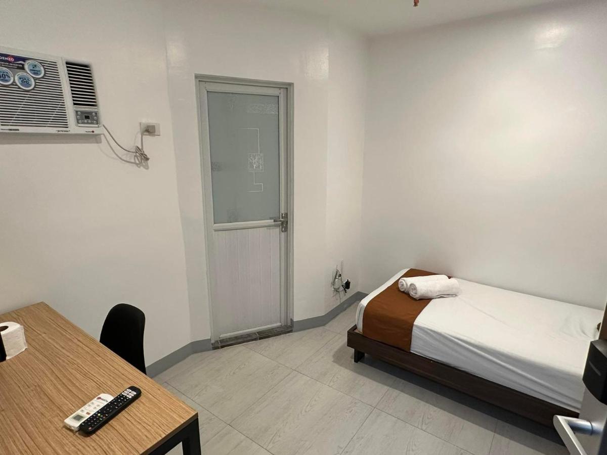 Aden Hotel Makati City Luaran gambar